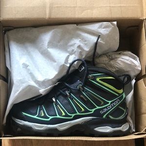 Salomon  x ultra mid 2 GTX hiking boot - sz5 NWT